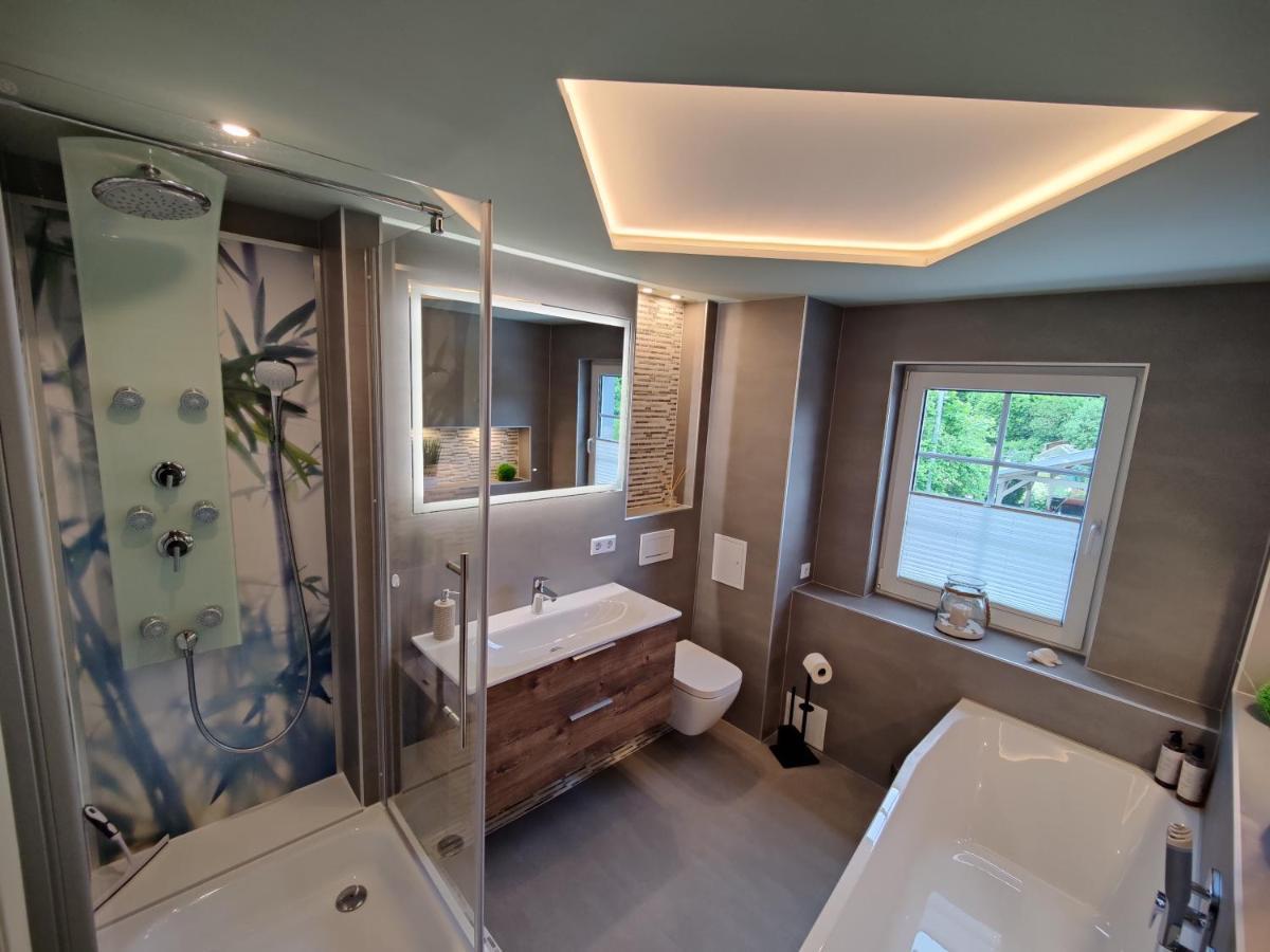 Ferienhaus Villa Adelsberg Mit Dachterrasse In Zentraler Lage Fuer Bis Zu 10 Personen Κέμνιτς Εξωτερικό φωτογραφία